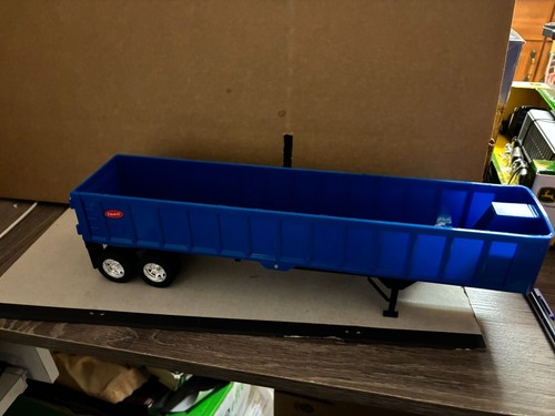 New ray blue peterbilt - new,