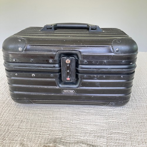 Rimowa beauty case - 9", x