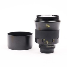 Zeiss Otus 85mm f/1.4 Apo