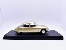 Modellino auto scala 1:43