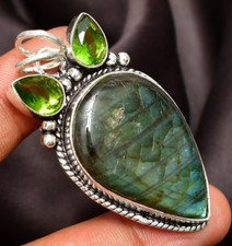 Labradorite Pendant Gemstone