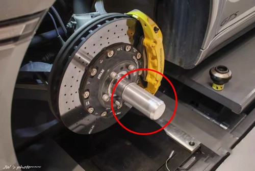 Center lock wheel alignment - wheel,