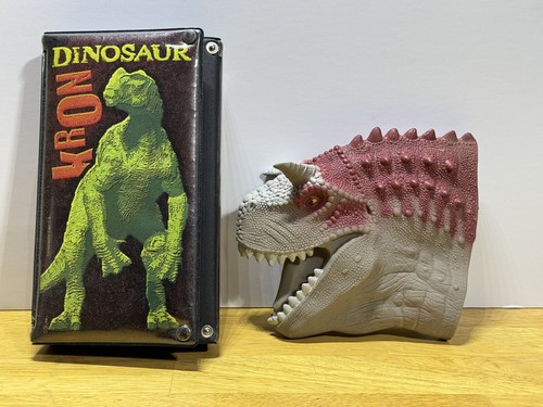 Disney dinosauro carnotaurus - disney,