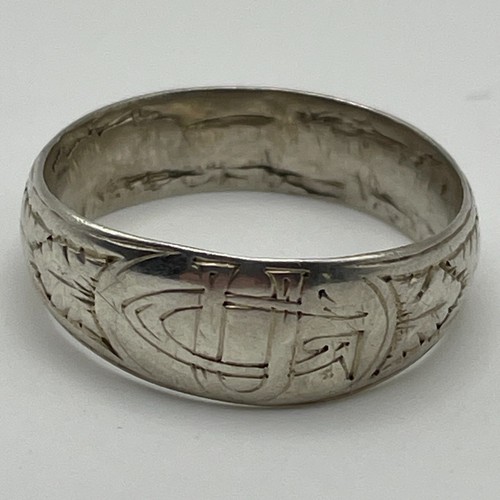 Anello antico vittoriano