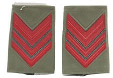 gradi divisa militare esercito spalline obsoleti verde caporale maggiore