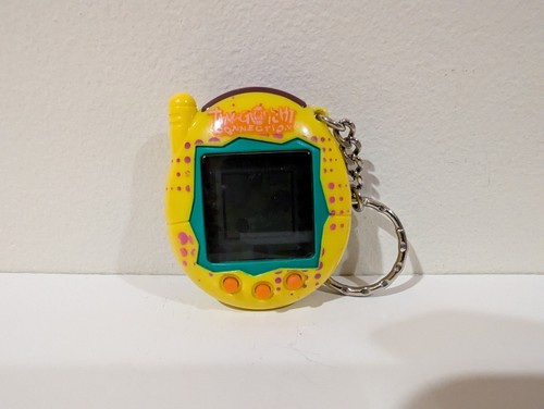 Tamagotchi connection 2004 - tamagotchi,