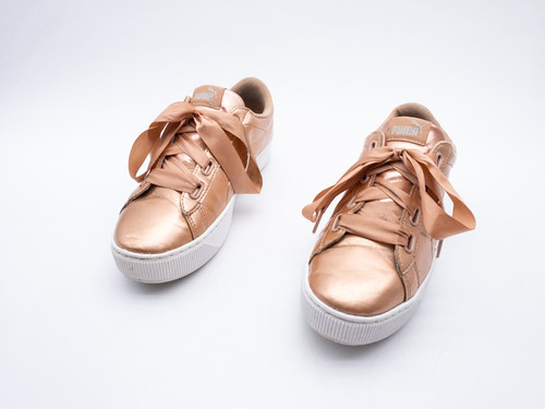 Puma vikky platform patent - platform,