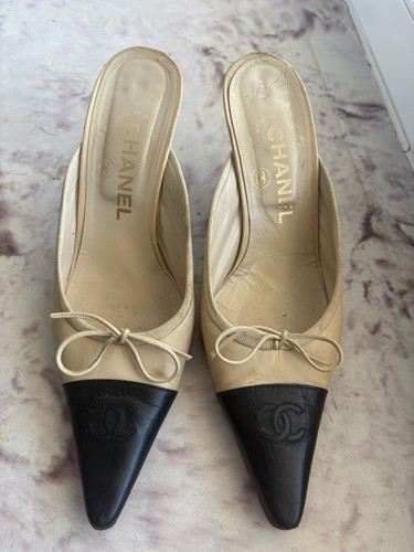 Chanel decolte vintage mules
