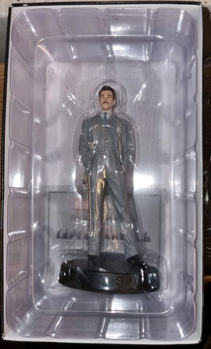Howard stark figure marvel - howard,