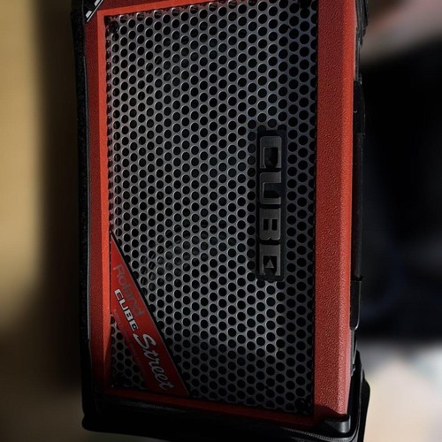 Roland cube street red amp - cube,
