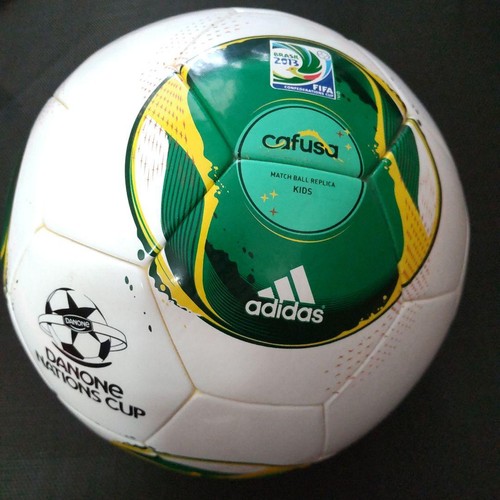 Pallone calcio adidas 4 - n.,