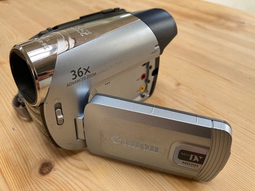 Videocamera canon md205 - videocamera,