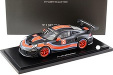 1:18 Spark Porsche 911 (991