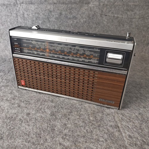 Radio portatile retrò - , vintage