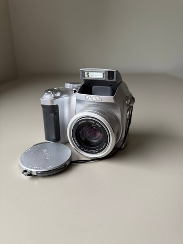 Fujifilm finepix s3000 - fujifilm,