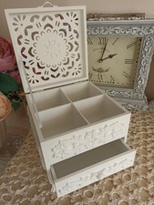 Elegante scatola fatta a mano