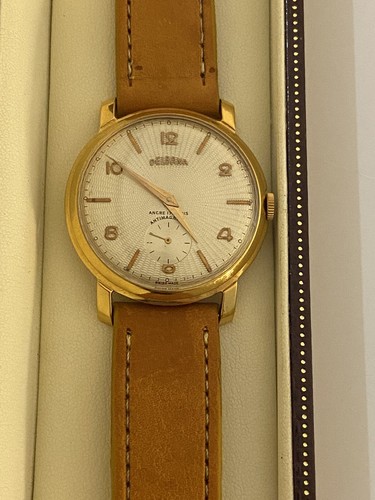 Orologio classico uomo vintage