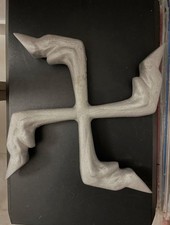 Daniel Spoerri “CROSS”