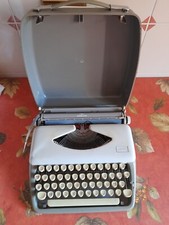 Macchina da scrivere marca