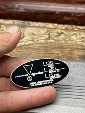 2 distintivi aftermarket