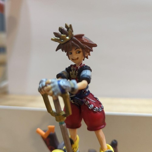 Sora action figure keyblade - action,
