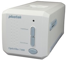 Plustek OpticFilm 7300 scanner
