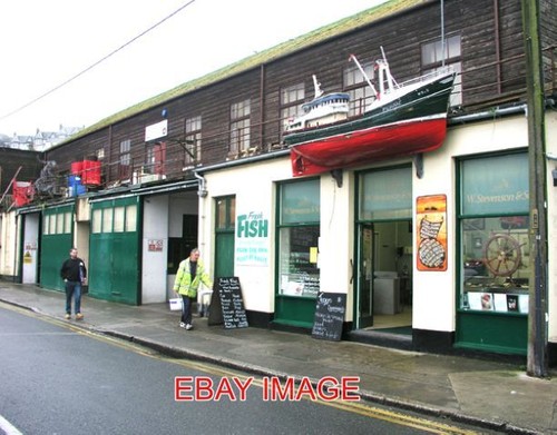 Photo wet fish shop newlyn - photo,