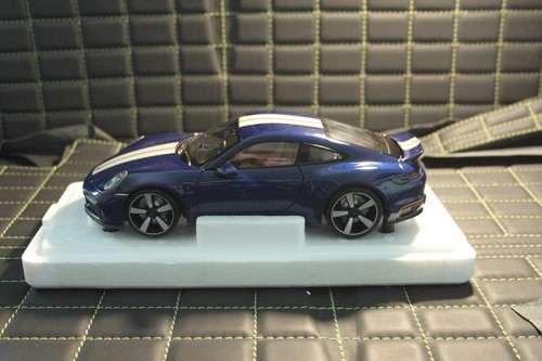 Minichamps porsche 911 - 1:18,