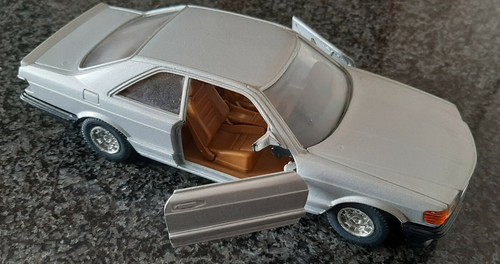 Bburago mercedes 500 - bburago, sec