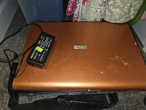 Portatile toshiba 2004 - 2004, marrone