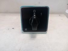 INTERRUTTORE TRIPOLARE A