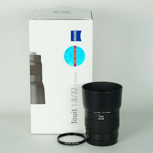 Carl zeiss touit - touit, f1.8
