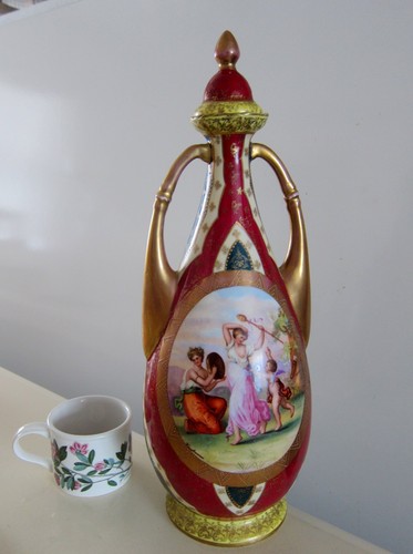 Antico vaso paesaggio ritratto