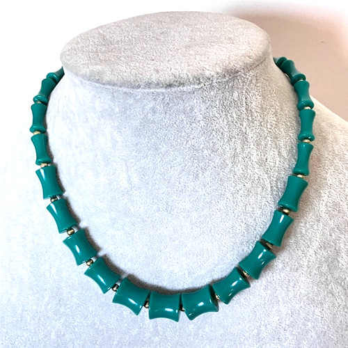 Collana perline plastica verde