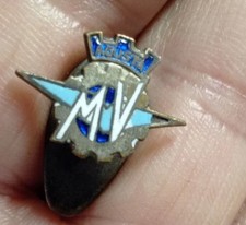 VECCHIA SPILLA PINS DISTINTIVO MV MOTO MOTORI AGUSTA VARESE VENTENNIO