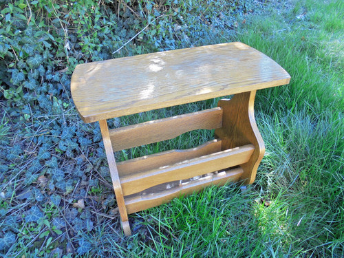 Vecchio tavolo legno con - vecchio, in