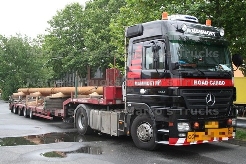 Foto camion mercedes benz - foto,