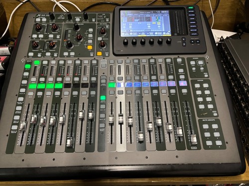 Mixer behringer x32 - mixer,
