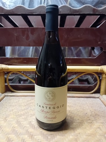Bottiglia vino rosso bonarda - vino, "bonarda