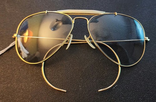 Occhiali da sole - 🕶️,