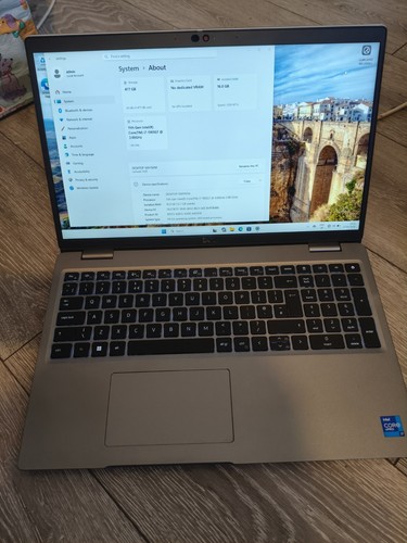 Dell latitude 5520 - latitude,
