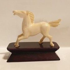 XX SECOLO SCULTURA PREGIATA IN