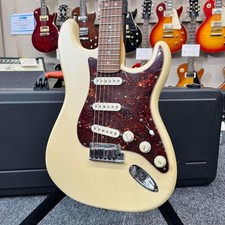 Chitarra elettrica Fender USA American Deluxe Stratocaster costruita negli St...