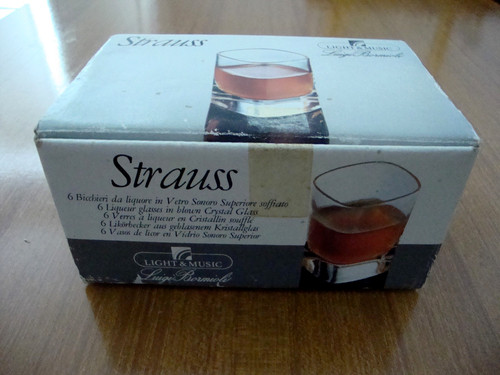 Bicchieri liquore in - da,