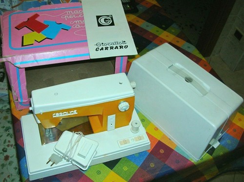 Macchina cucire giocattolo - cucire,