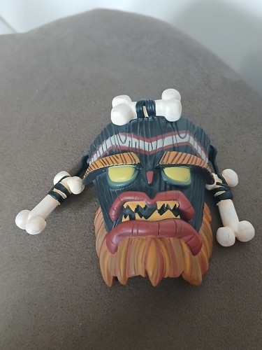 Crash bandicoot tropy - bandicoot,
