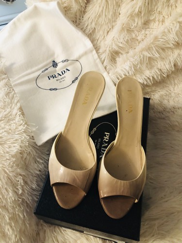 Prada patent crème mules - patent,