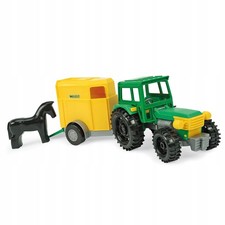 Trattore contadino con