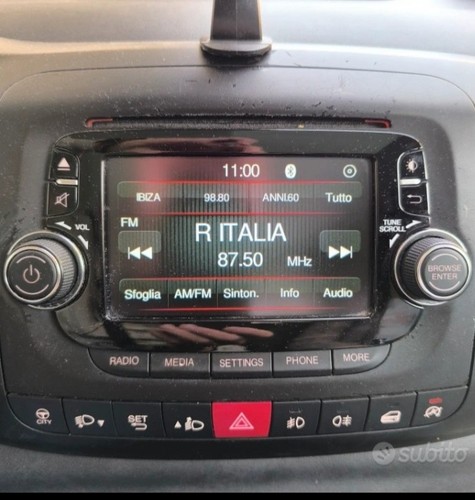 Autoradio multimediale