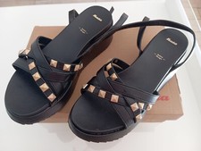 SANDALI BATA n.40 mai usati